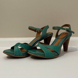 SOFFT high heels turquoise teal ankle strap platform sandal stacked heel 6.5M
